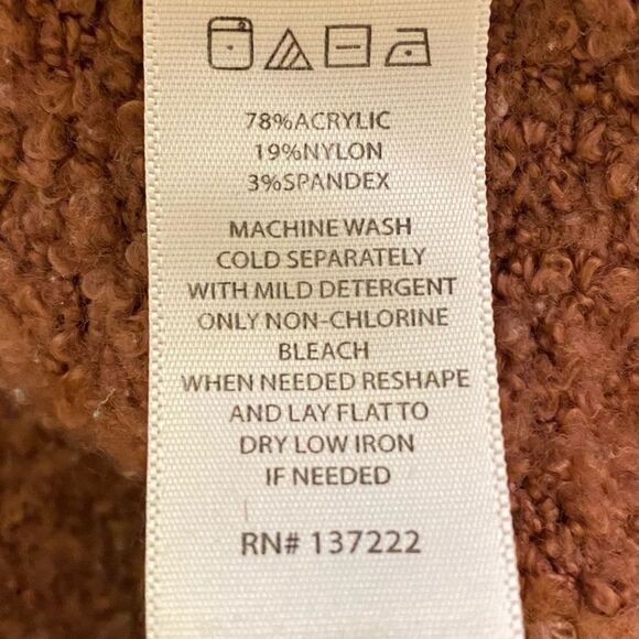 Willow & Wind Fluffy V Neck Sweater Women's Size Large - Picture 5 of 6